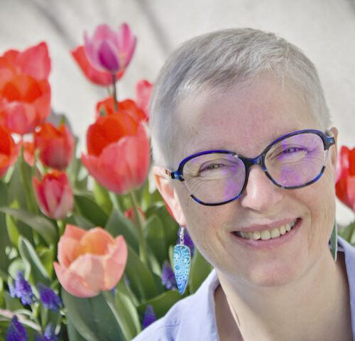 Portrait en couleur de Valérie Pousset écrivain biographe Rennes